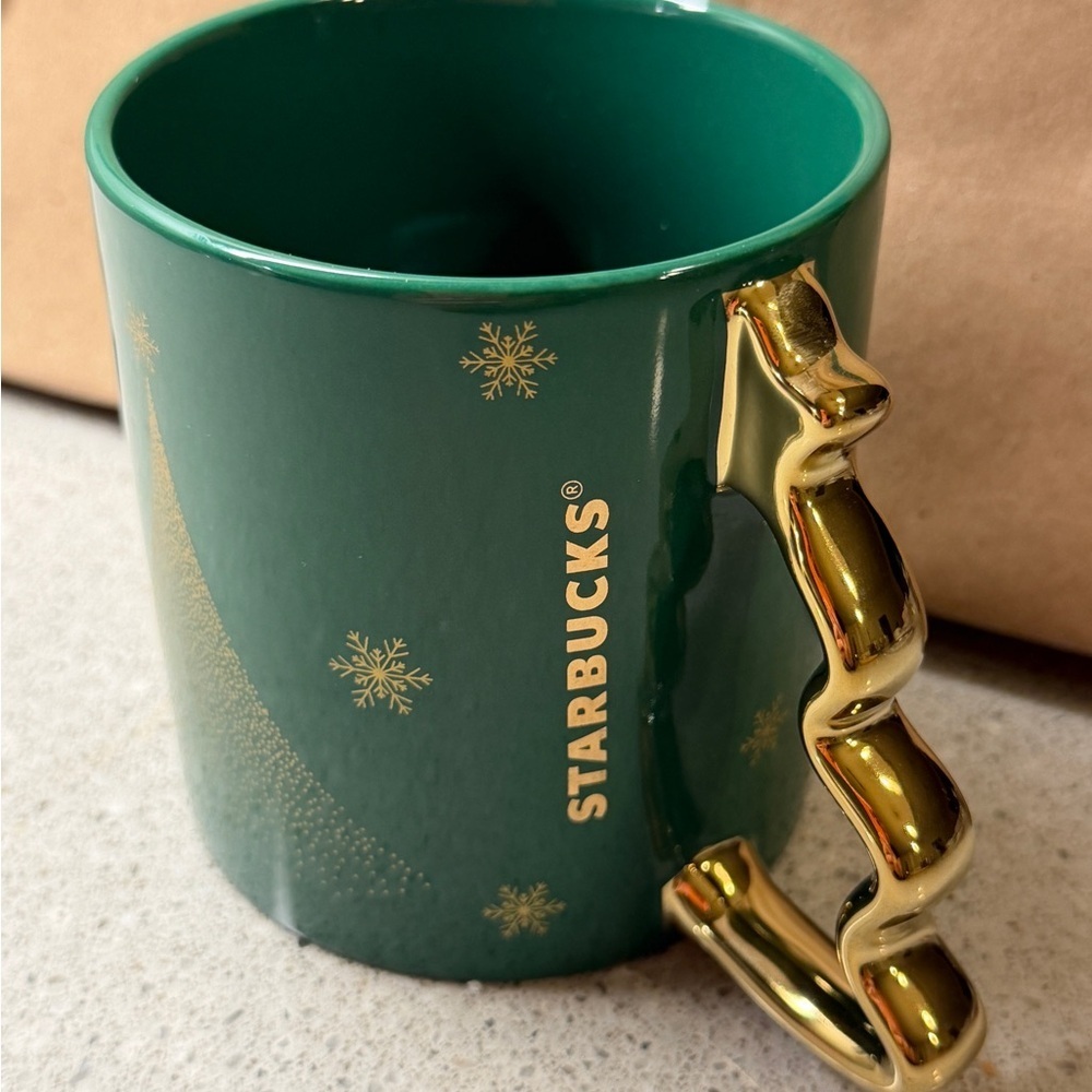 NEW Starbucks 2025 Holiday Christmas Tree Handle Mug Green Gold 12oz